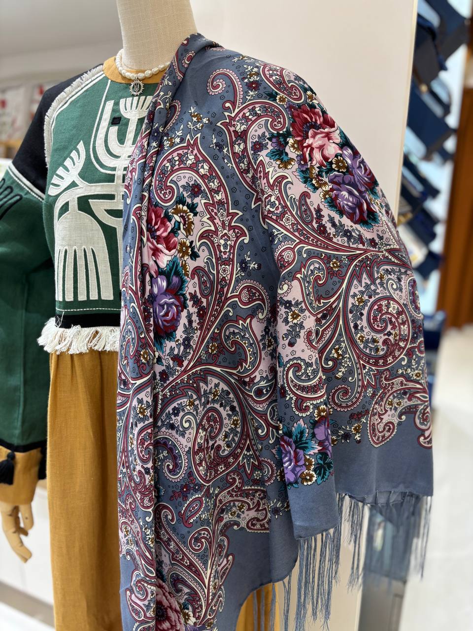 Gray Shawl Wool 80% Bohemian shawl with roses,Gift for Mom,Ukrainian Word of Love,Traditional scarf Large Ethnic châle ukrainien