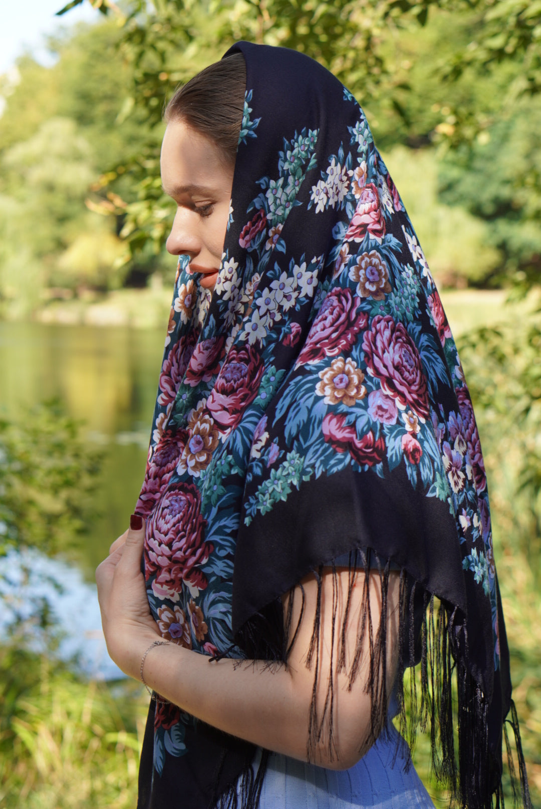 Dark Blue Bohemian Rose & Field Flowers Shawl – Ukrainian Wool 80%