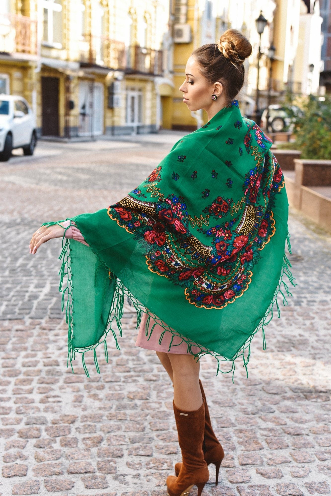 Green Ukrainian Shawl 125x125 cm - Traditional Bohemian Flower Scarf for Women