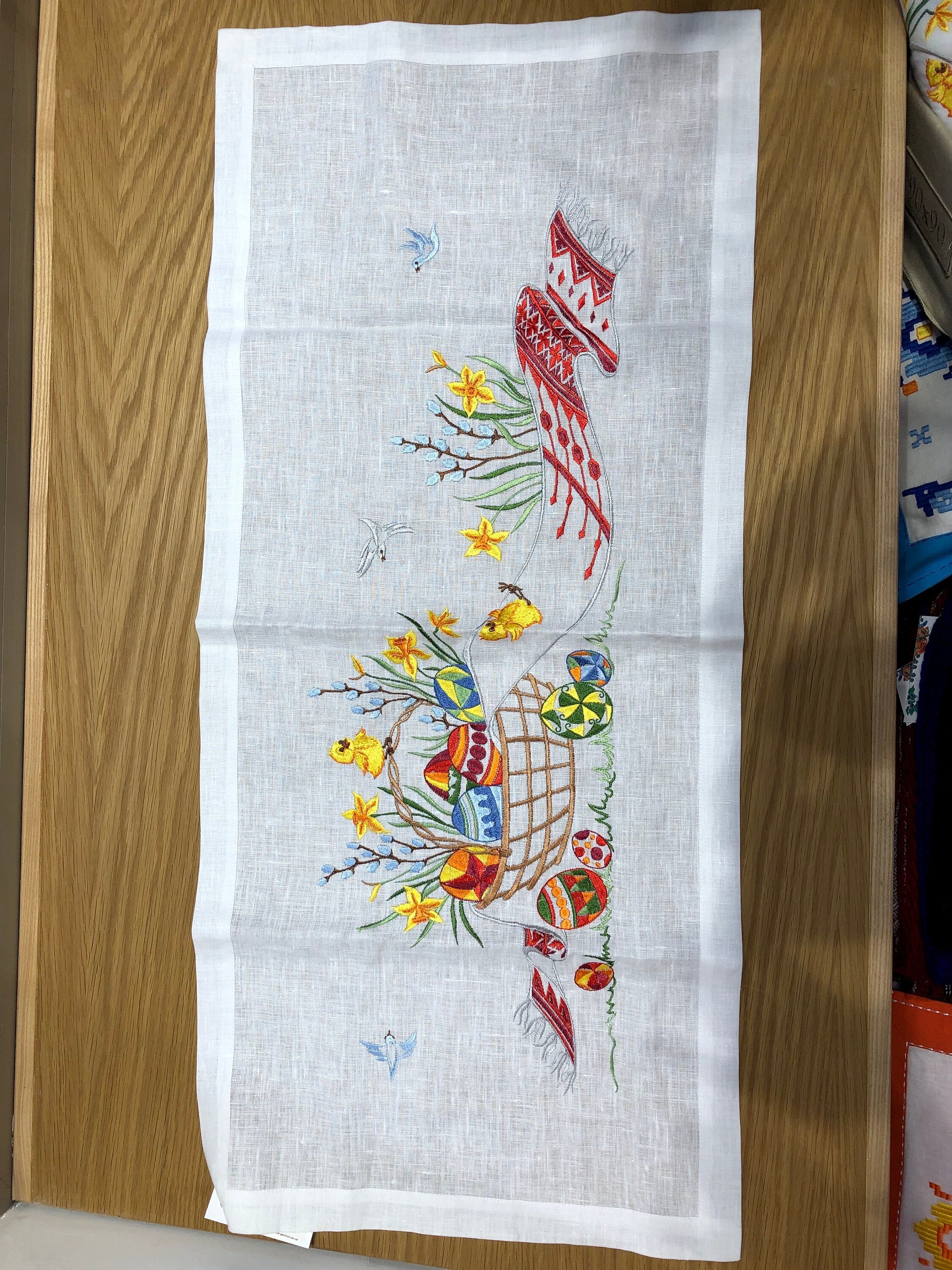 Ukrainian Embroidered Linen Table Runner 90x40 cm