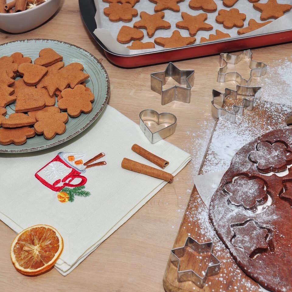 Christmas Linen Napkins 40x40CM – Embroidered Table Textiles & Placemats