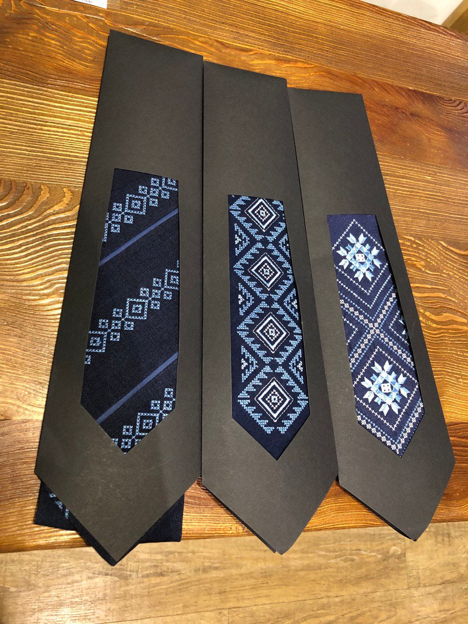 Ukrainian Embroidered Men's Tie - Classic Style for Valentine's Day