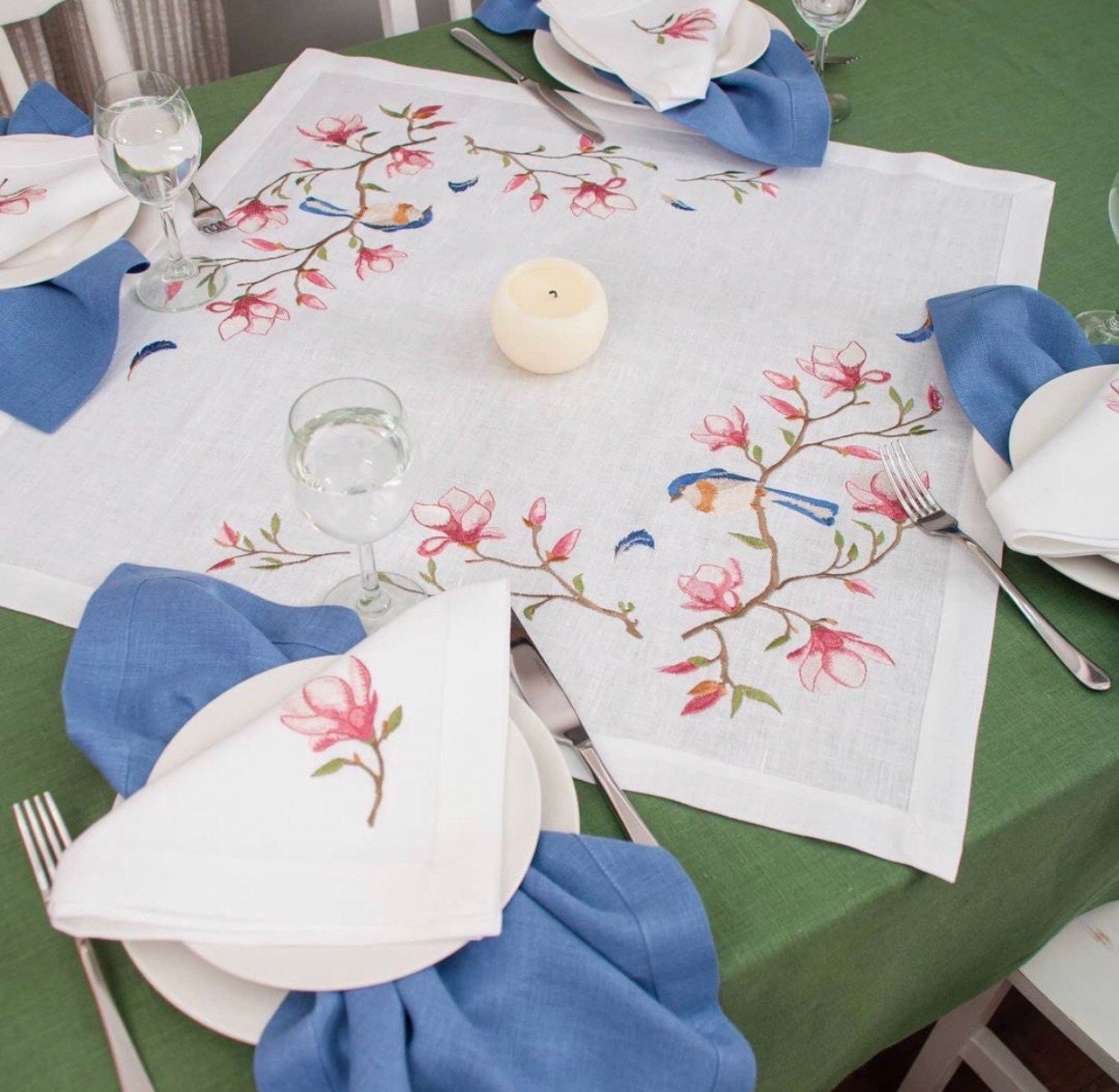 Embroidered Linen Tablecloth 65x65CM - Magnolia Design