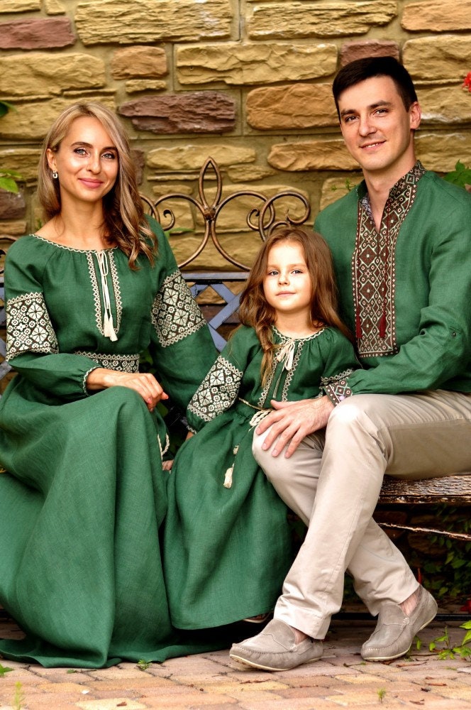 Embroidered Green Wedding Dress | Ukrainian Linen Vyshyvanka