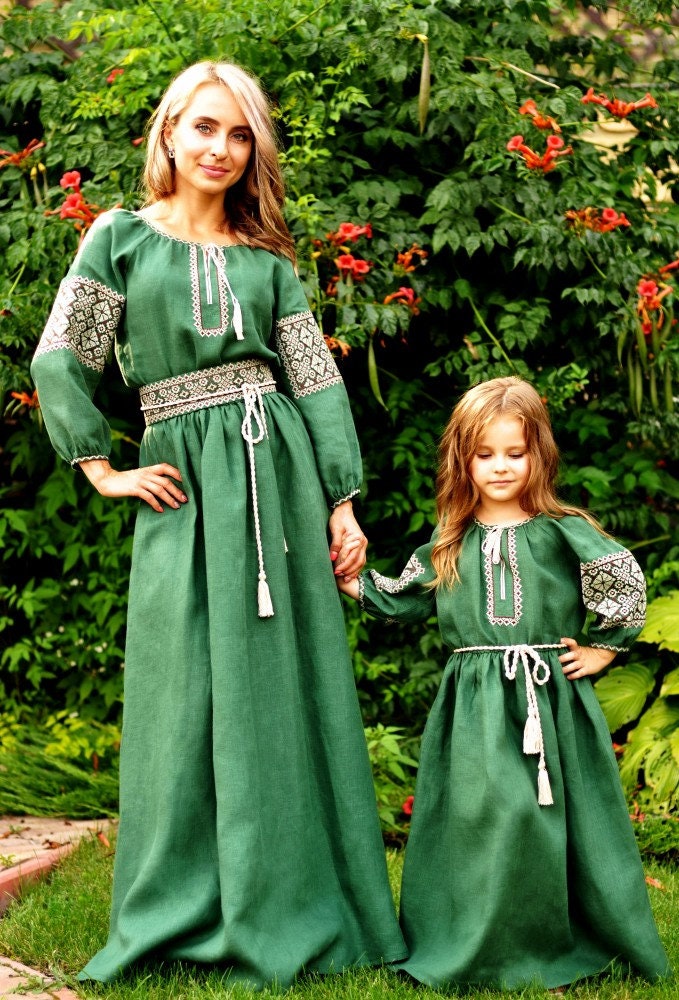Embroidered Green Wedding Dress | Ukrainian Linen Vyshyvanka