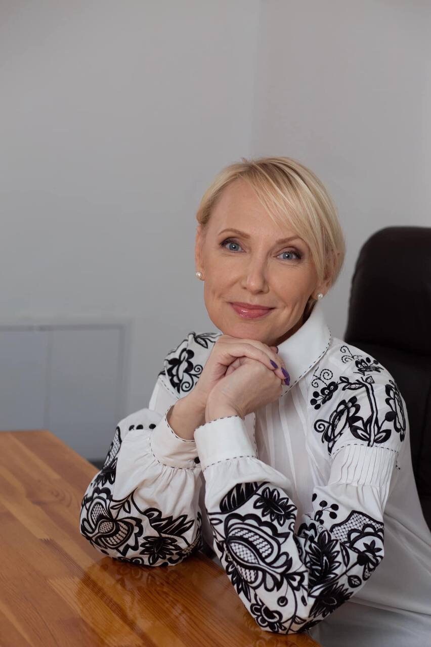 Elegant White Ukrainian Embroidered Vyshyvanka Blouse - Boho Chic Peasant Shirt