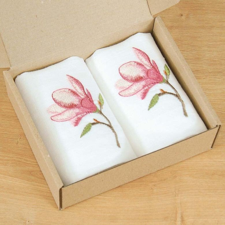 Set 8 Napkins Magnolia 40*40 СМ. Embroidered Tablecloth. Ukrainian Embroidered Tablecloth. Gift for Mother, Christmas Linen Napkins,