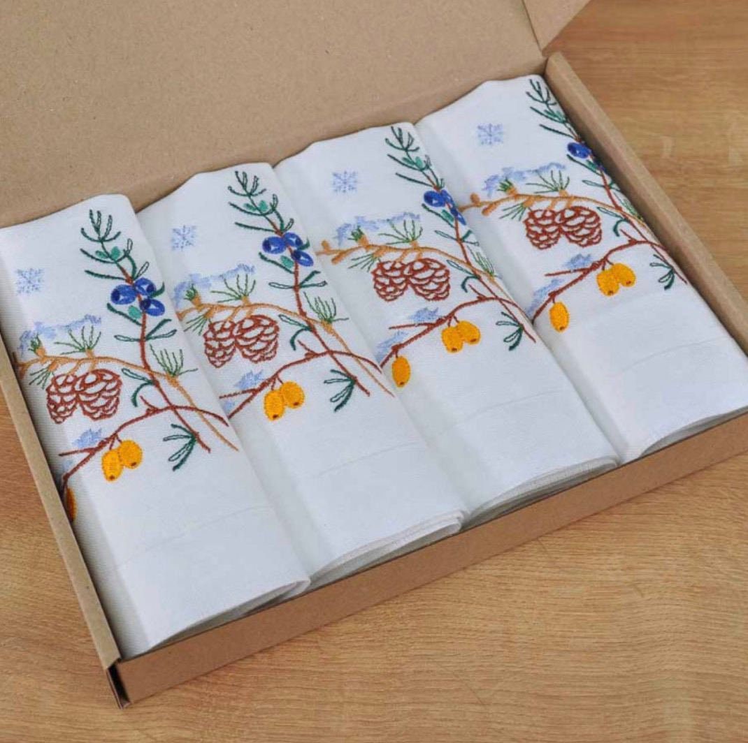 Embroidered Ukrainian Napkin Set - First Snow 40x40 CM