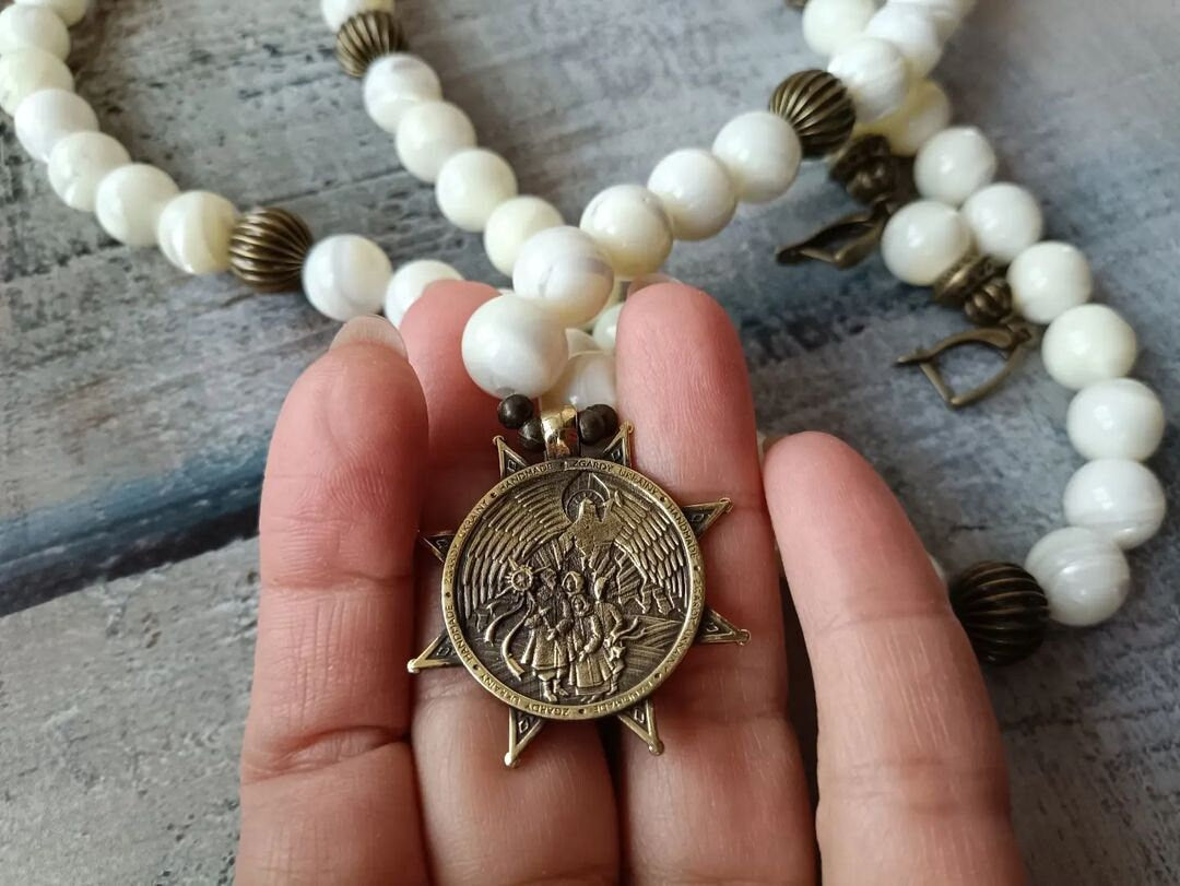 2025 Ukrainian Traditional Mother-of-Pearl Necklace - Ethnic Christmas Jewelry