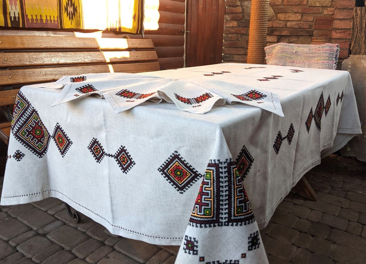 Ukrainian Embroidered Tablecloth Set 240x140 cm + 6 Napkins 30x30 cm | Ethno Christmas Decor