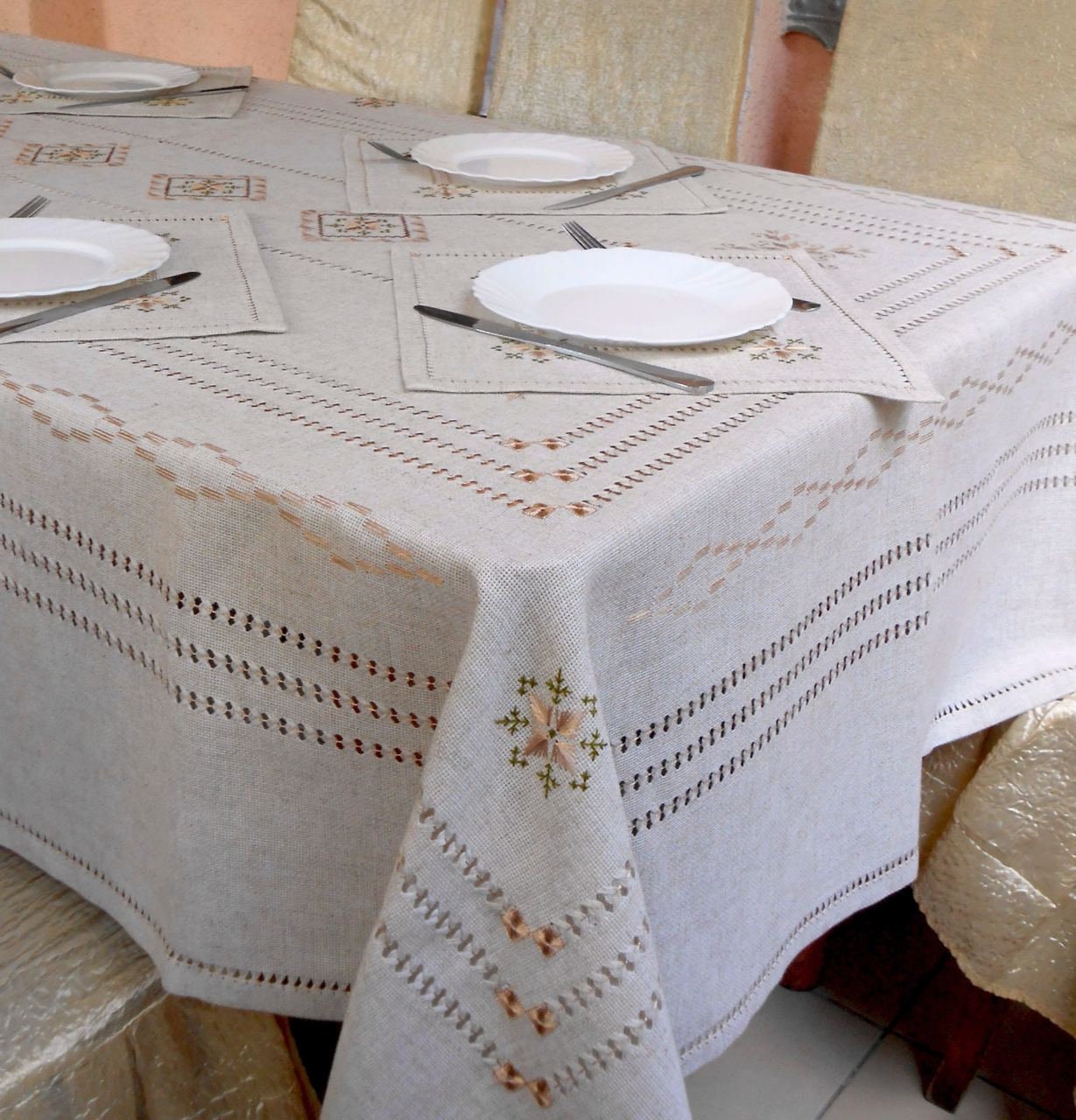 Handmade Ukrainian Embroidered Tablecloth 220x150 CM - Elegant Tradition