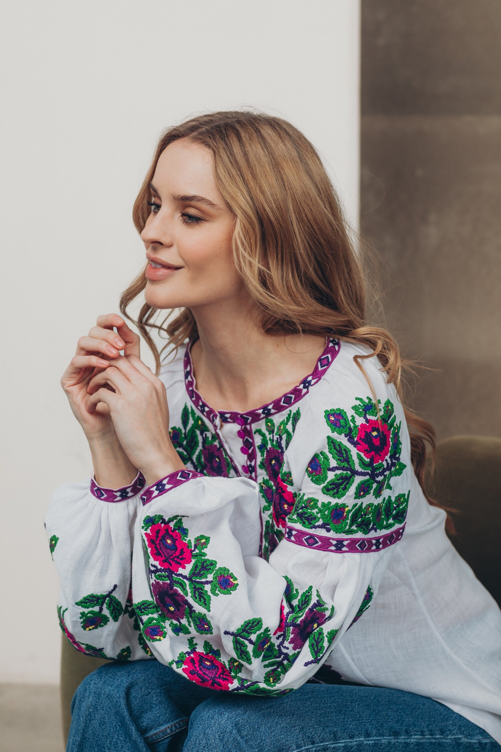 White Ukrainian Embroidered Linen Vyshyvanka Blouse - Bohemian Ethnic Shirt