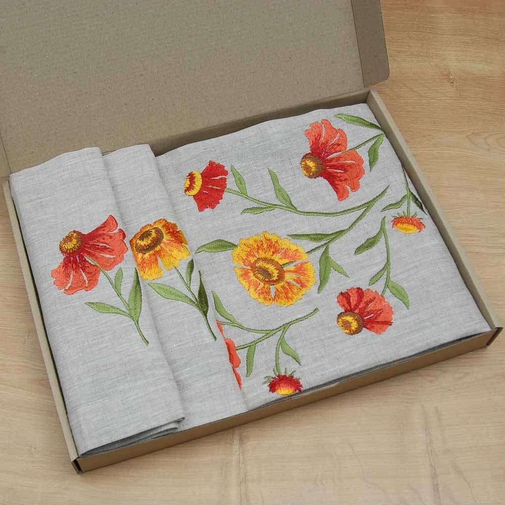 Helenium Embroidered Table Runner Set 88x88 cm + 4 Napkins