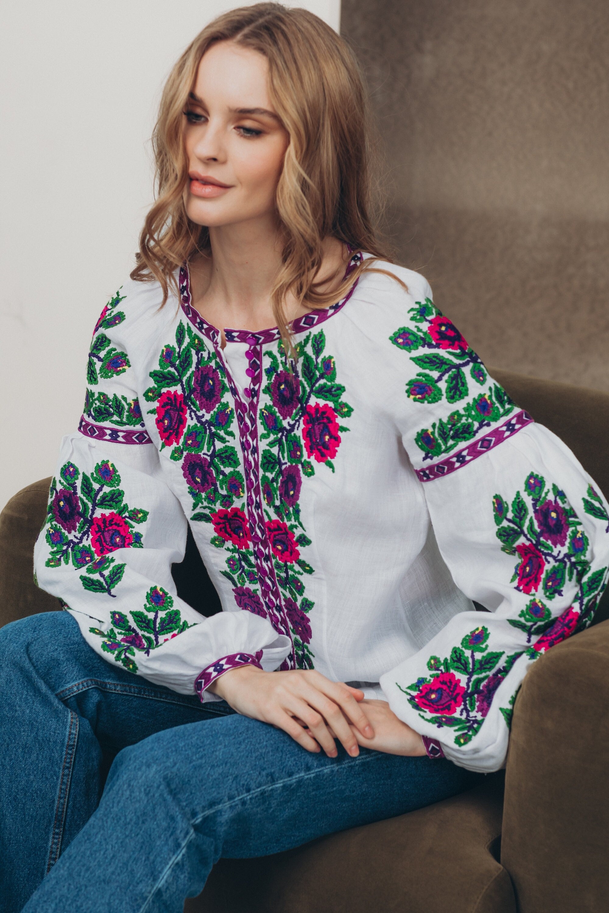 White Ukrainian Embroidered Linen Vyshyvanka Blouse - Bohemian Ethnic Shirt