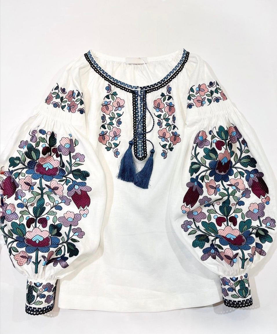 White Blouse Embroidered with Floral Ukrainian Linen Clothings, Woman Vyshyvanka, Minimalist Ukrainian Clothings, Embroidered Linen Blouse