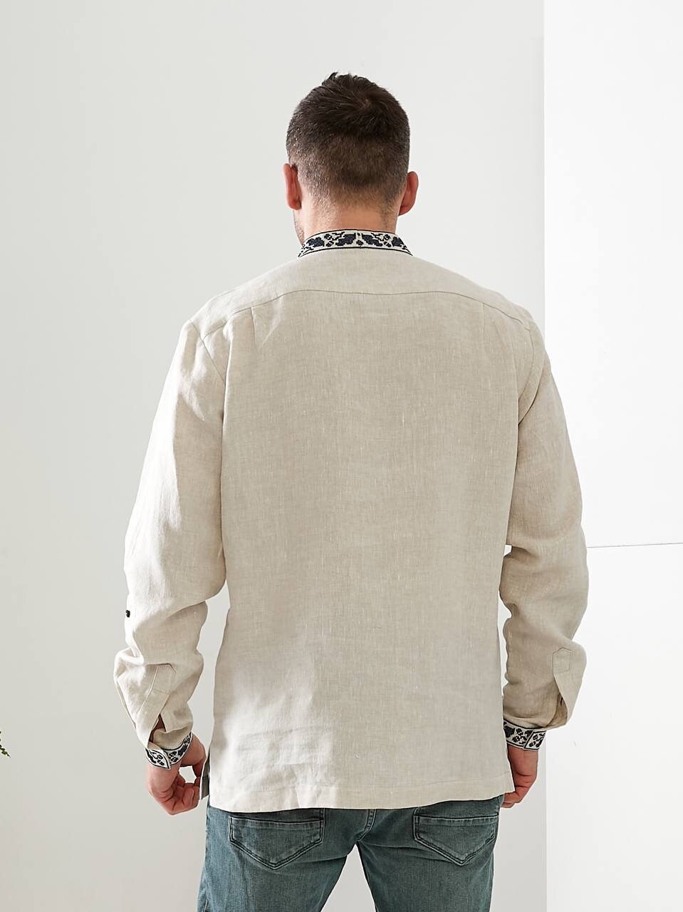 Embroidered Linen Vyshyvanka Shirt for Men - Traditional Ukrainian Style