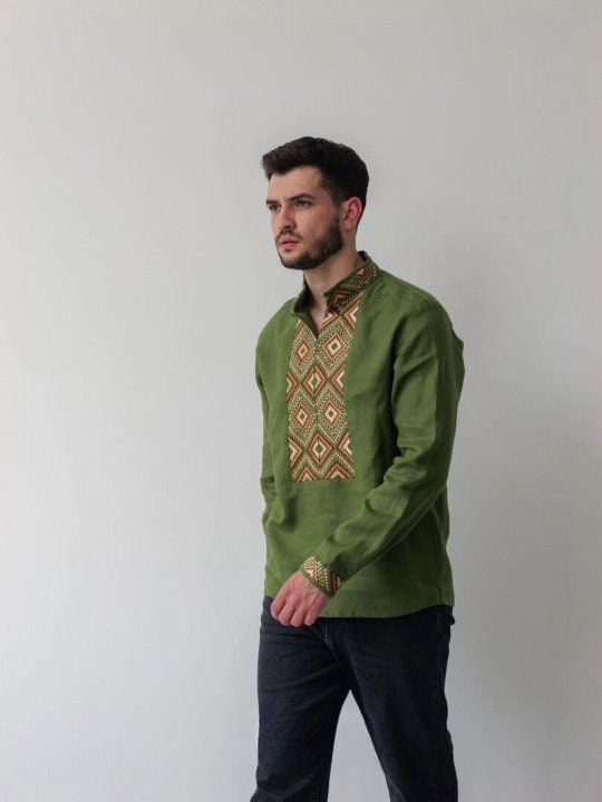 Men's Green Linen Embroidered Ukrainian Vyshyvanka Shirt