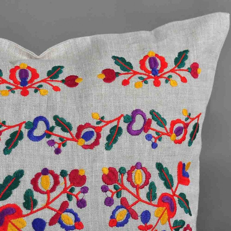Embroidered Linen Pillowcase 40x40 cm - Floral Home Decor, Organic Design