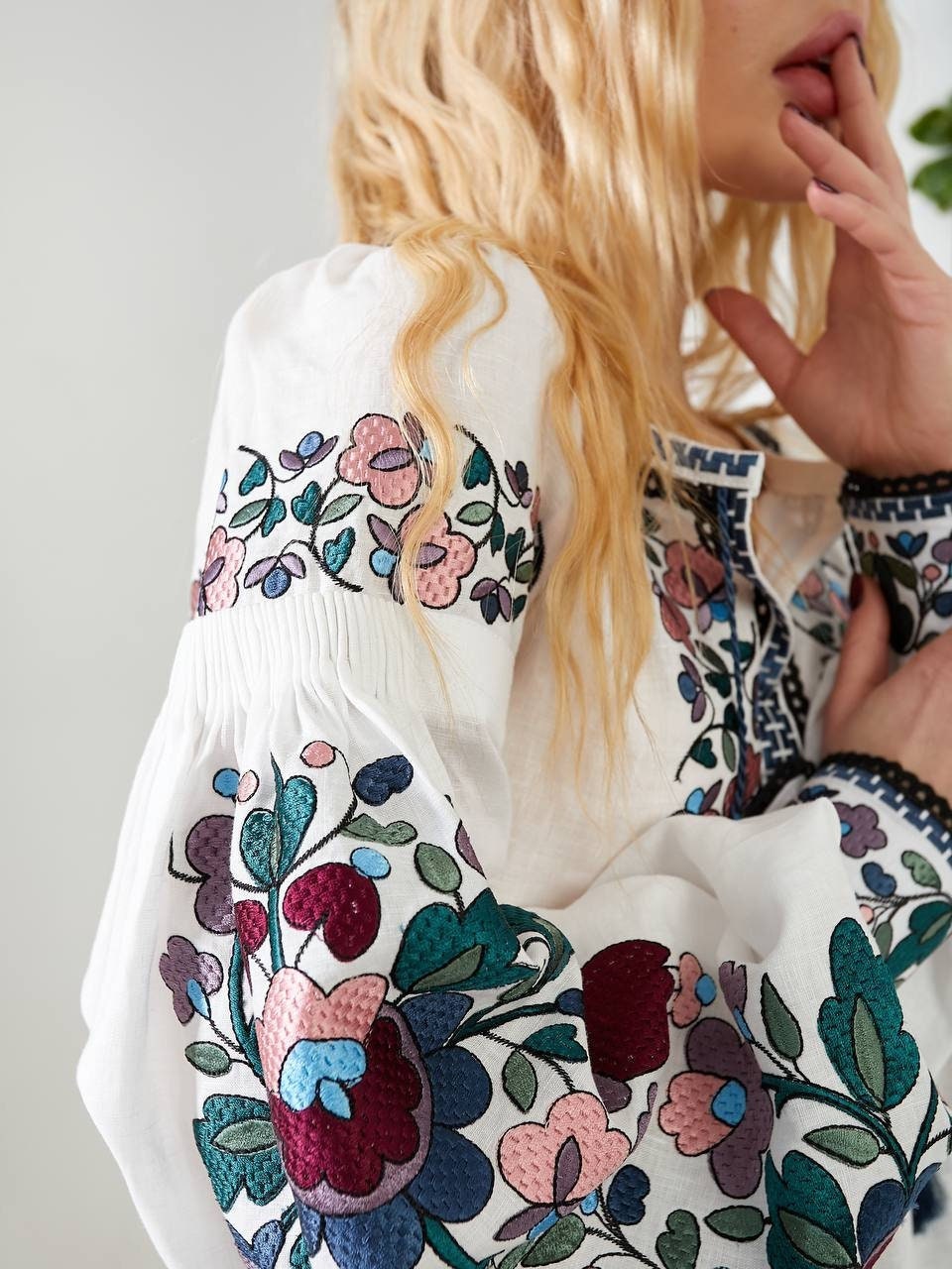 White Ukrainian Vyshyvanka Blouse Bohemian Embroidered Shirt