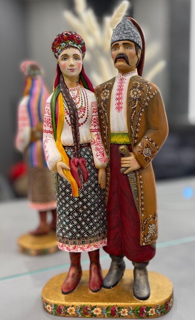 Hand-Painted Wooden Couple Statue - Unique Ukrainian Figurine for 5th Anniversary, Wedding, or Special Occasion