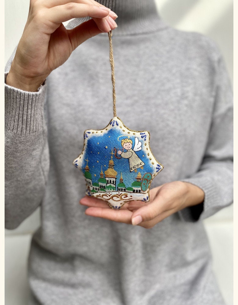 Handmade Saint Sophia Cathedral Toy – Painted Vanilla Star Souvenir for Kids
