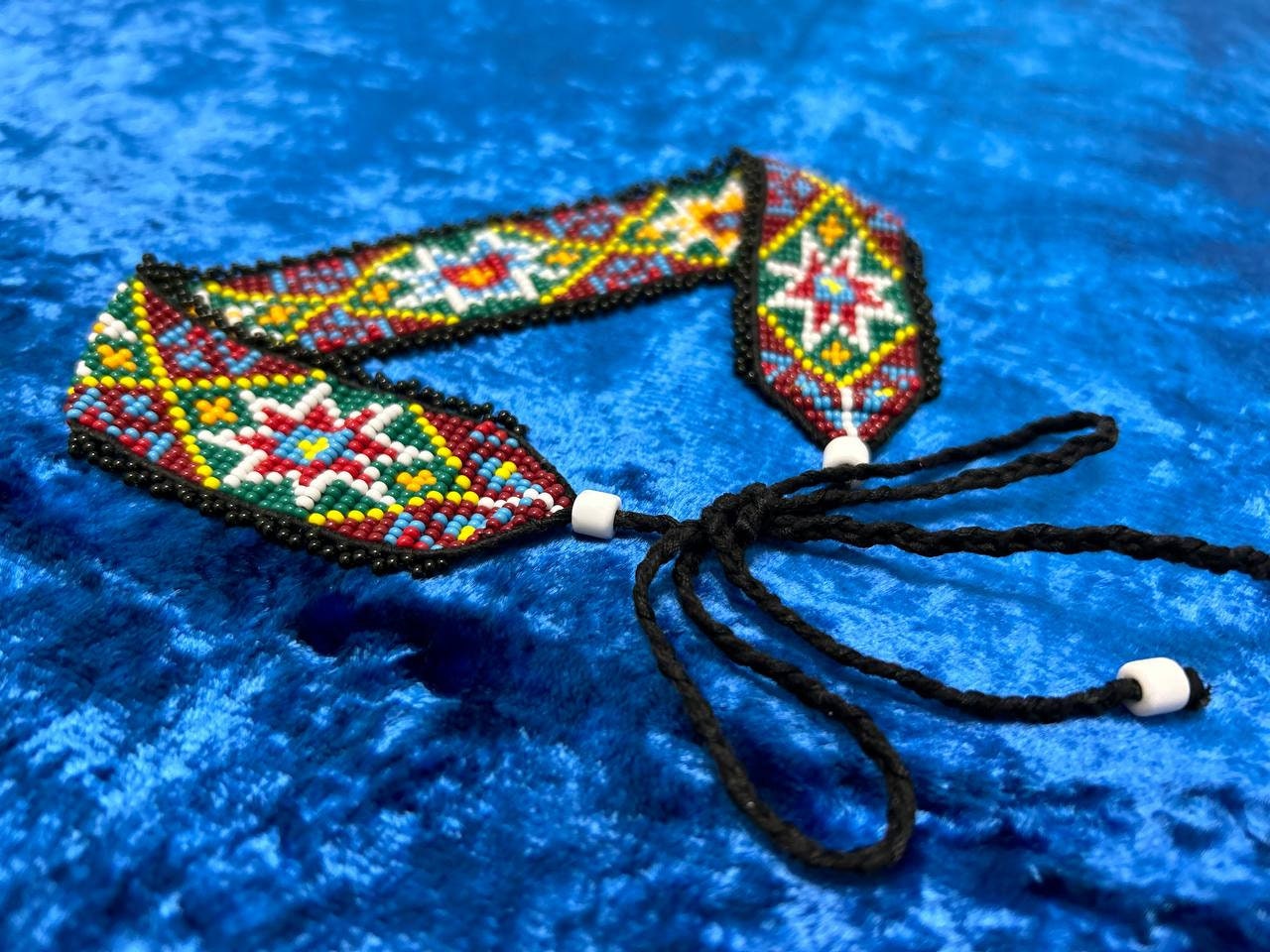 Ukrainian Sylyanka Seed Bead Necklace - Handmade Red Green Vyshyvanka Design