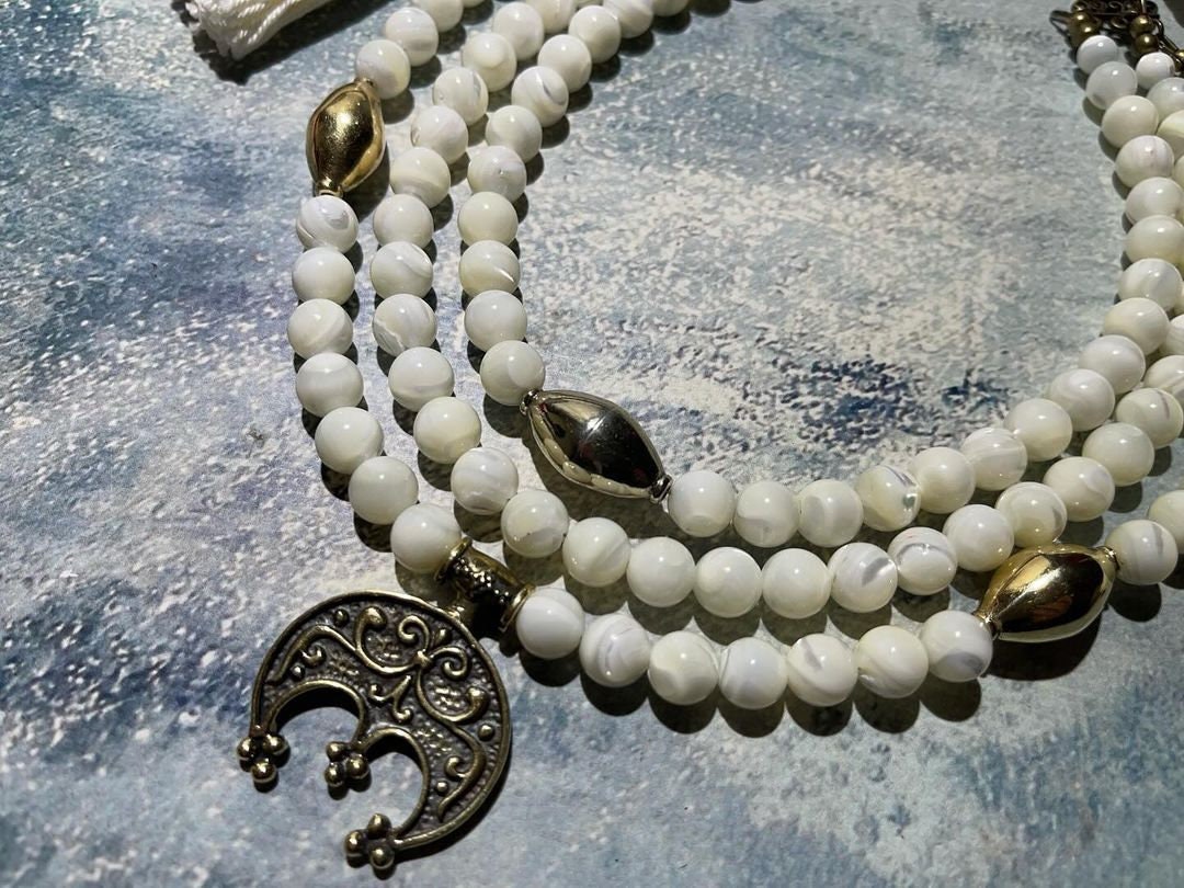 2025 Ukrainian Traditional Mother of Pearl Necklace - Hand-Cast White Bronze Moon Jewelry