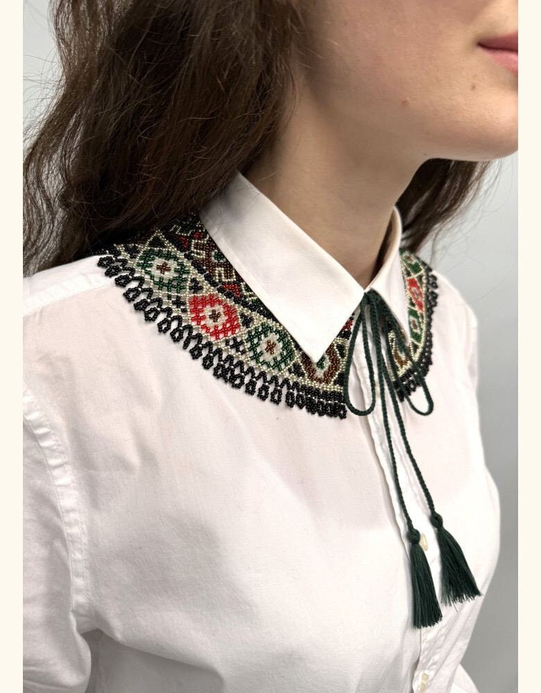 Ukrainian Kryza Necklace - Green Beaded Vyshyvanka Collar, Handmade Traditional Jewelry