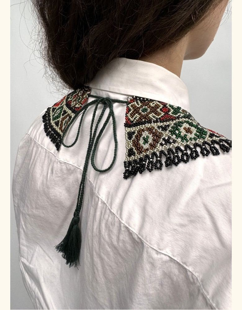 Ukrainian Kryza Necklace - Green Beaded Vyshyvanka Collar, Handmade Traditional Jewelry