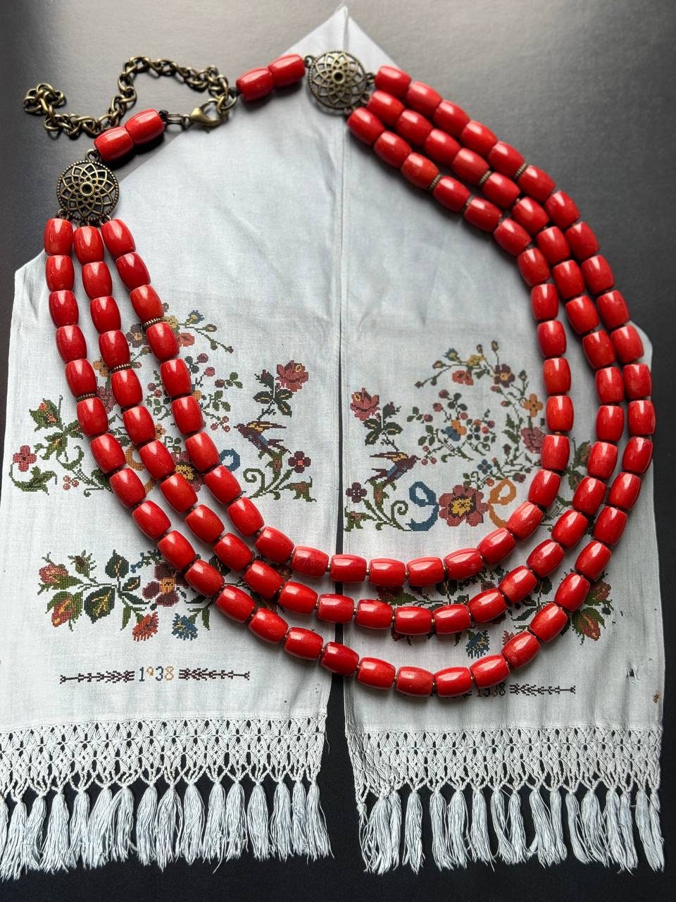 Ukrainian Traditional Coral Beaded Necklace – Ethnic Jewelry