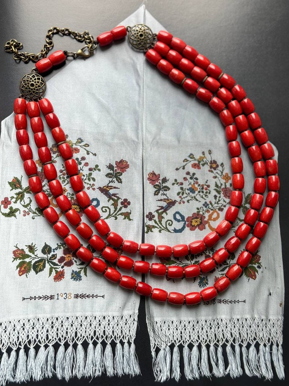 Ukrainian Traditional Coral Beaded Necklace – Ethnic Jewelry