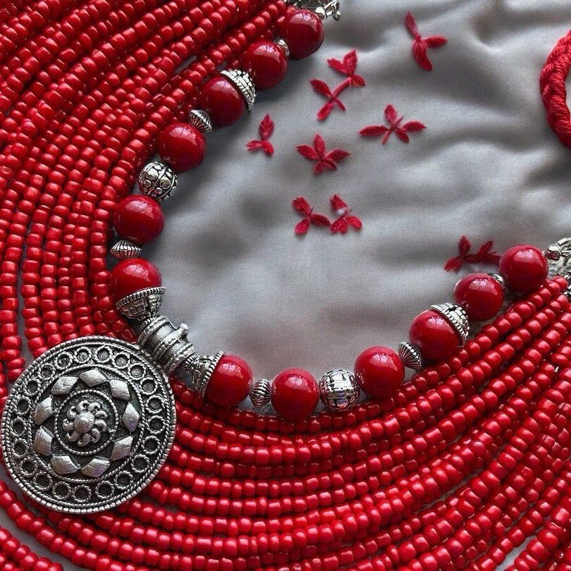 Red Ukrainian Woman Necklace - Beaded Traditional Jewelry
