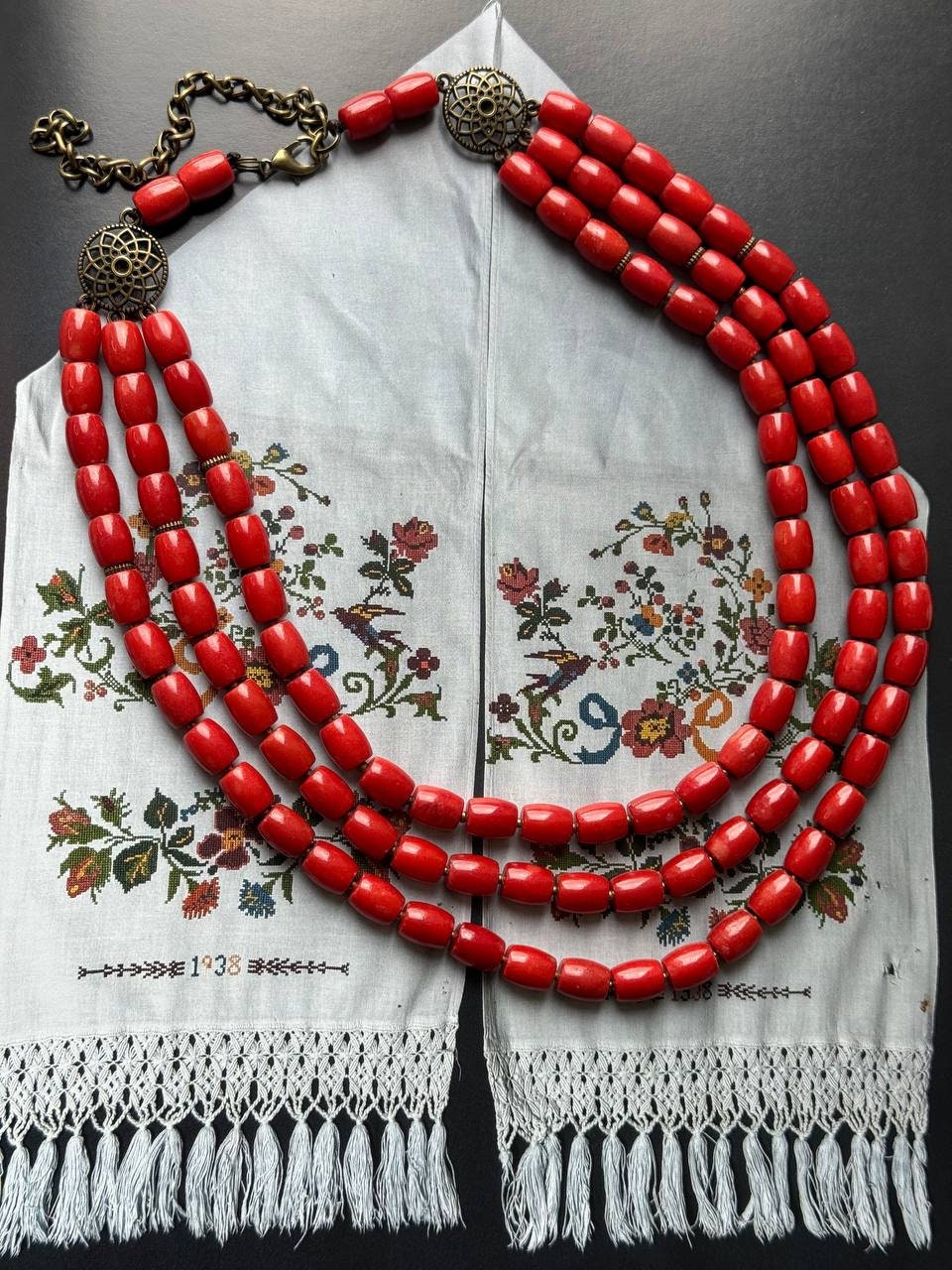 Ukrainian Traditional Coral Beaded Necklace – Ethnic Jewelry