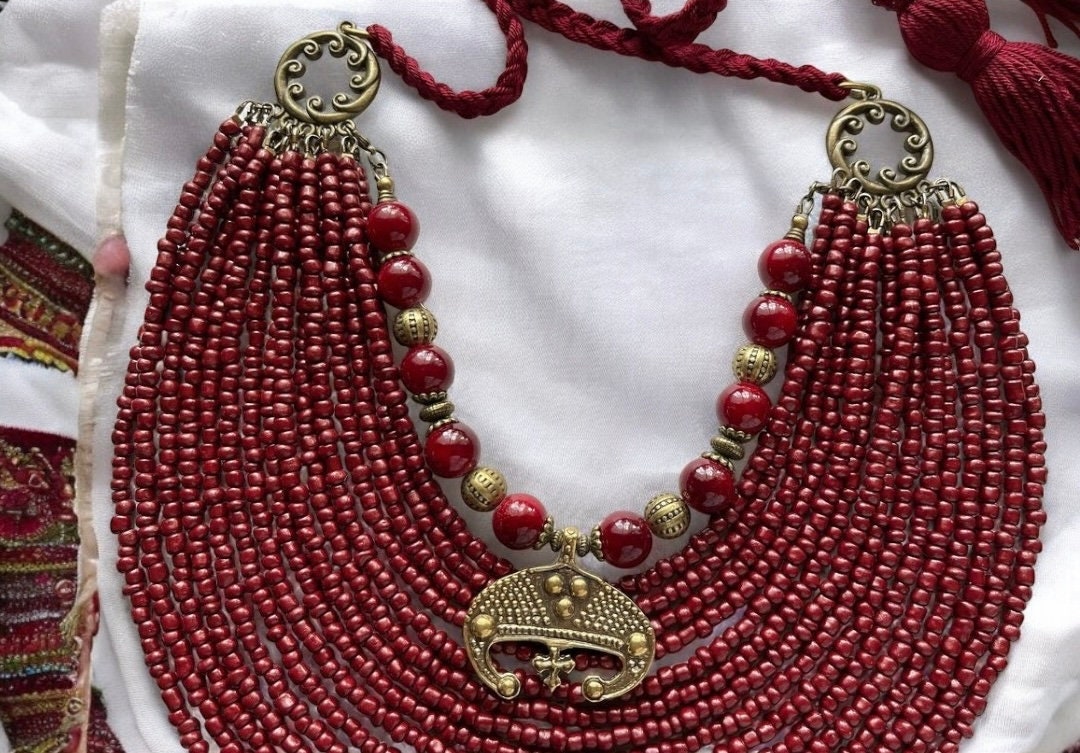 Handmade Red Ukrainian Lunnitsa Necklace | Ethnic Beaded Jewelry & Folk Art Accessory