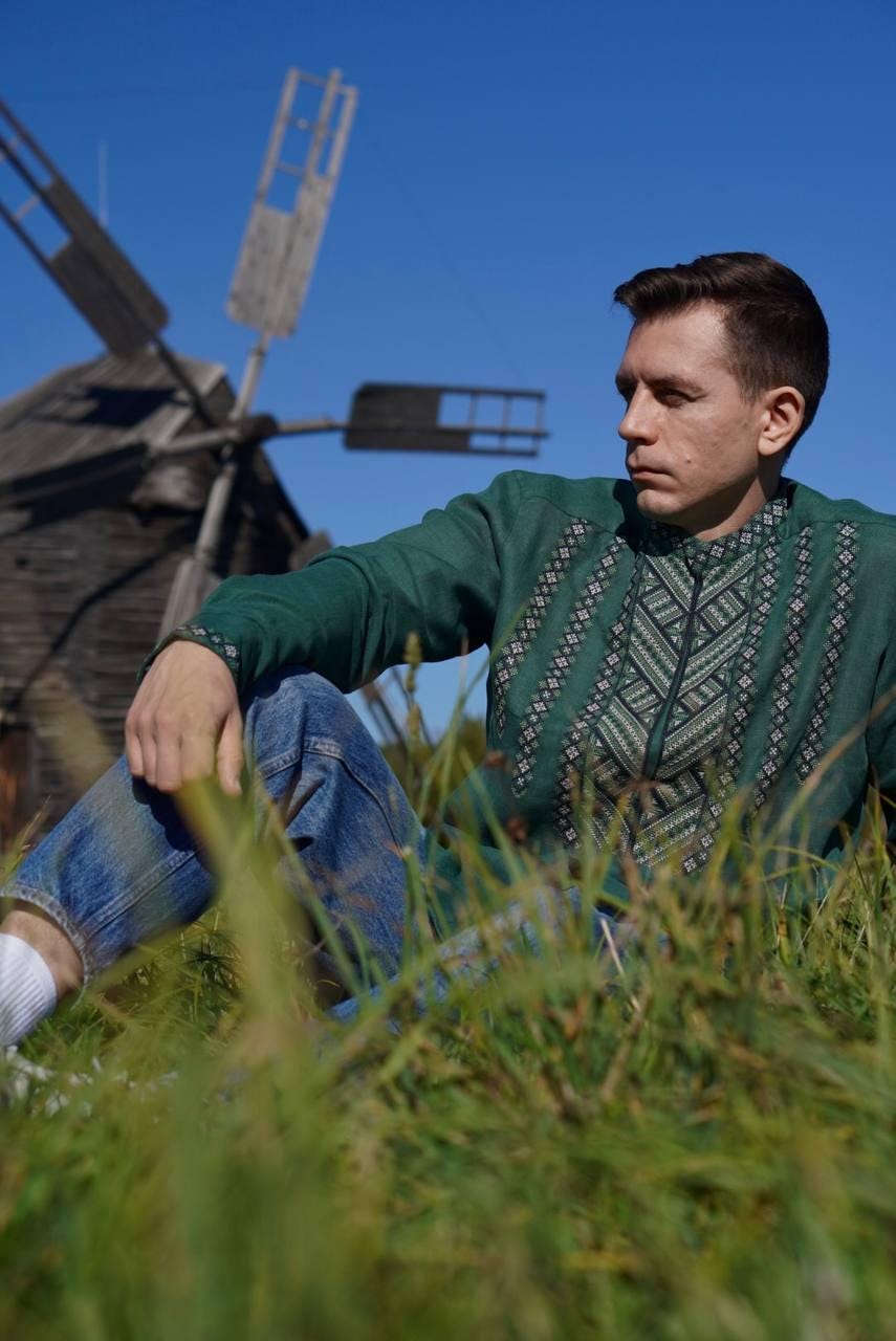 Green Linen Shirt, Ukrainian shirt for men, Embroidered shirt, Men's embroidered Traditional Vyshyvanka