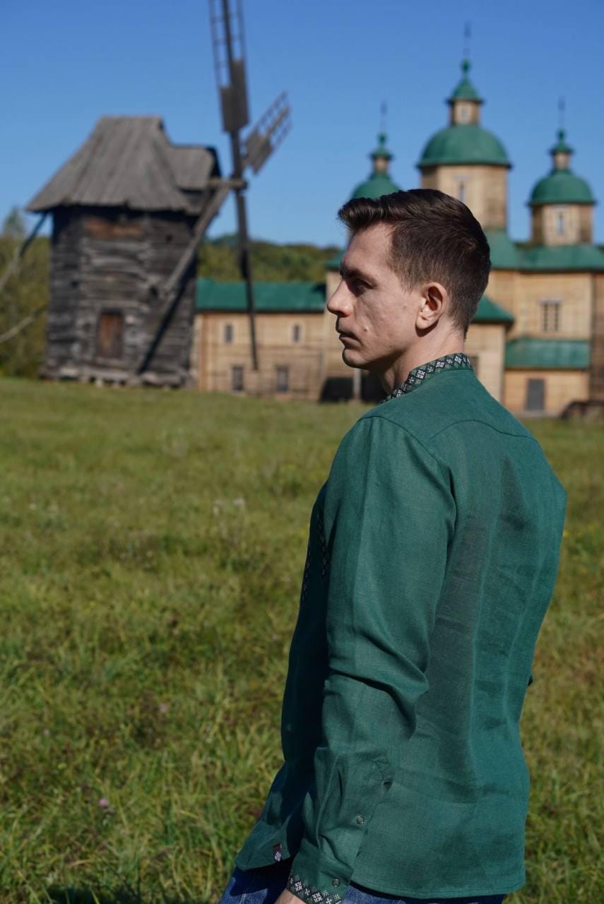 Green Linen Shirt, Ukrainian shirt for men, Embroidered shirt, Men's embroidered Traditional Vyshyvanka