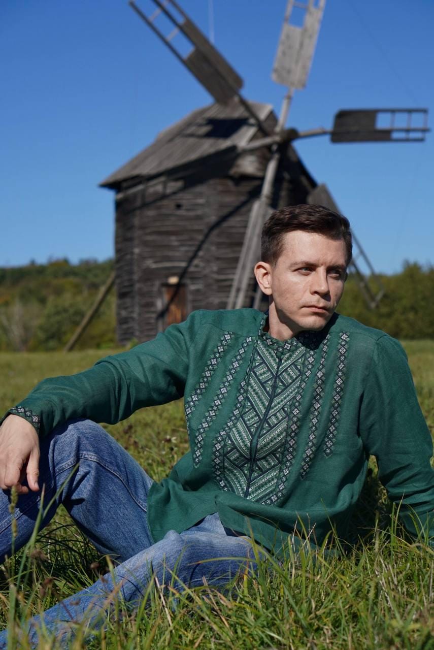 Green Linen Shirt, Ukrainian shirt for men, Embroidered shirt, Men's embroidered Traditional Vyshyvanka