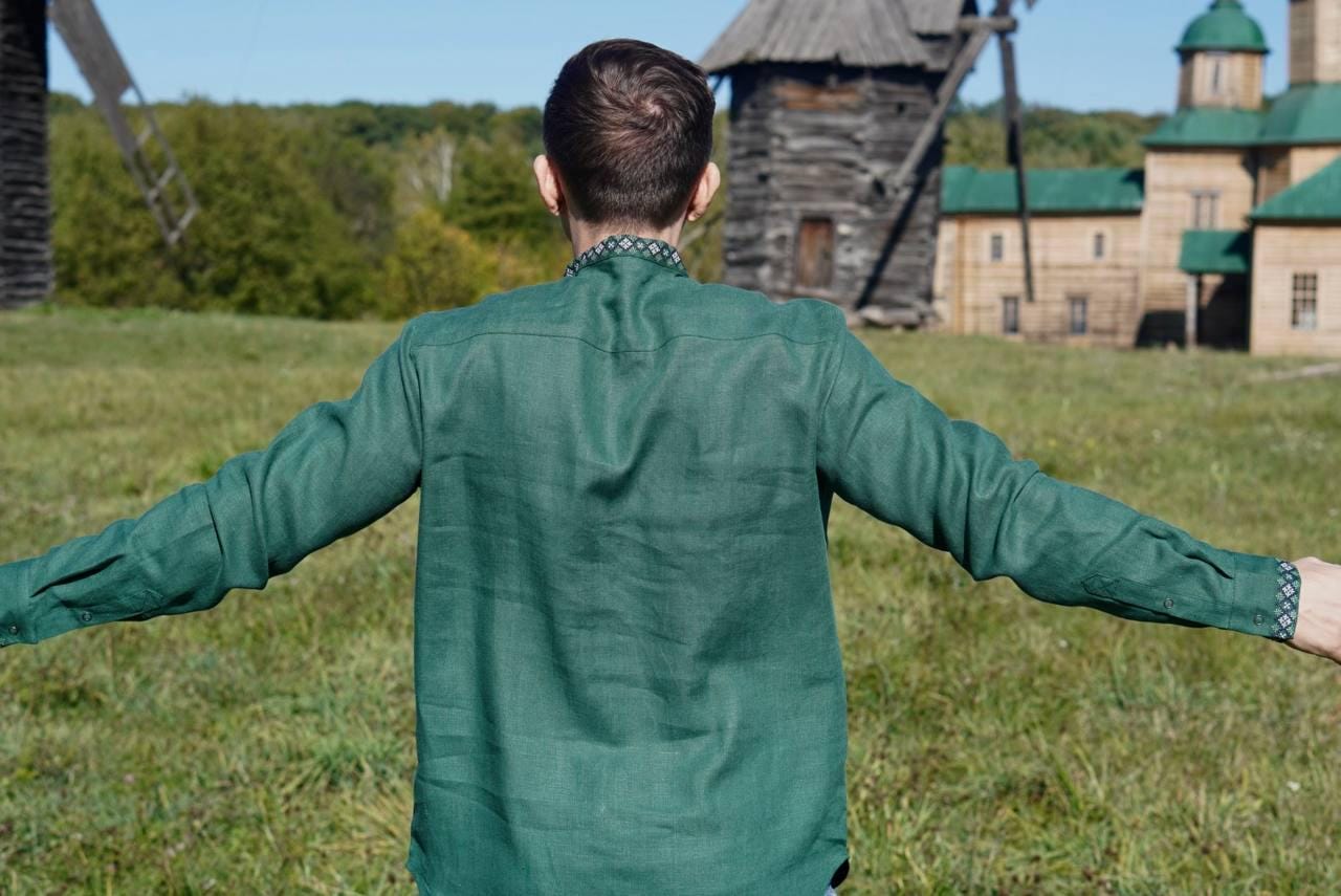Green Linen Shirt, Ukrainian shirt for men, Embroidered shirt, Men's embroidered Traditional Vyshyvanka