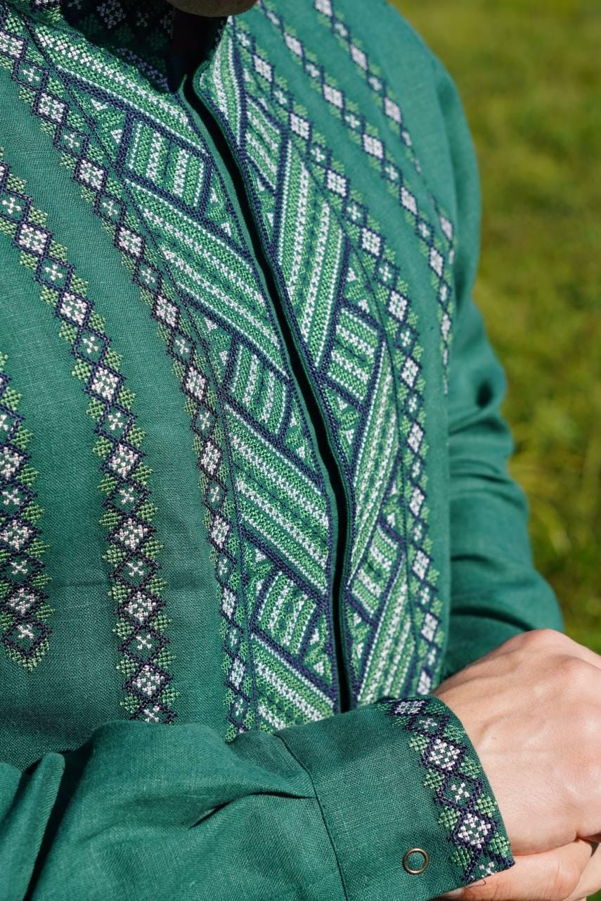 Green Linen Shirt, Ukrainian shirt for men, Embroidered shirt, Men's embroidered Traditional Vyshyvanka