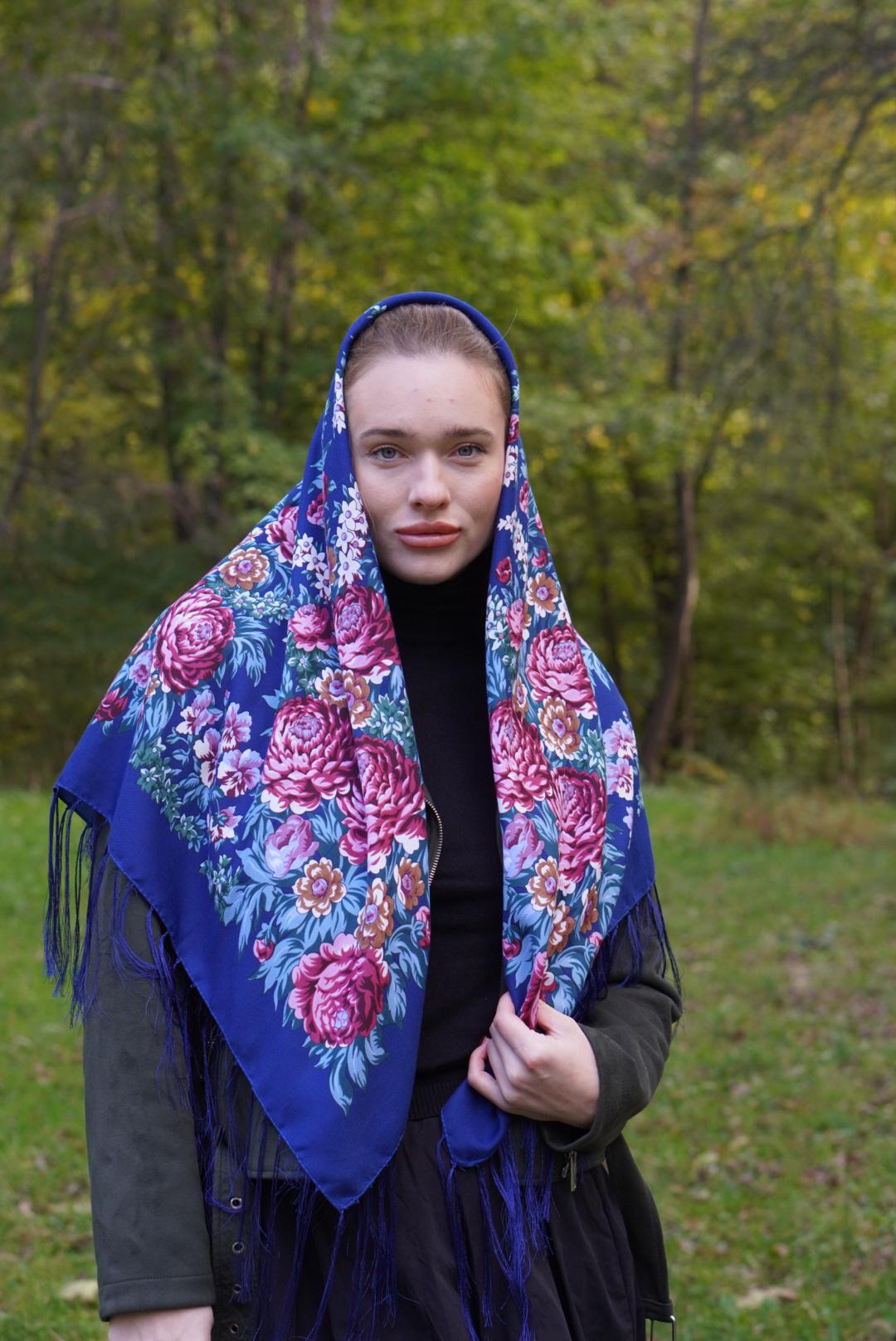 Blue Ukrainian wool shawl,Traditional Ukrainian, Daughter bohemian scarf flower, Ukrainian clothings Gift for Christmas, gift for women, Mom