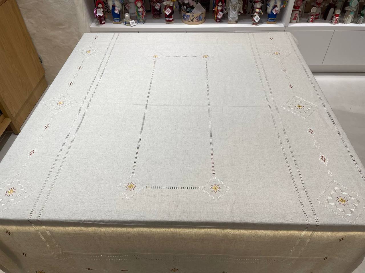 Traditional Ukrainian Embroidered Tablecloth Set 220x140 cm with 6 Napkins 30x30 cm - Perfect for Coffee and Christmas