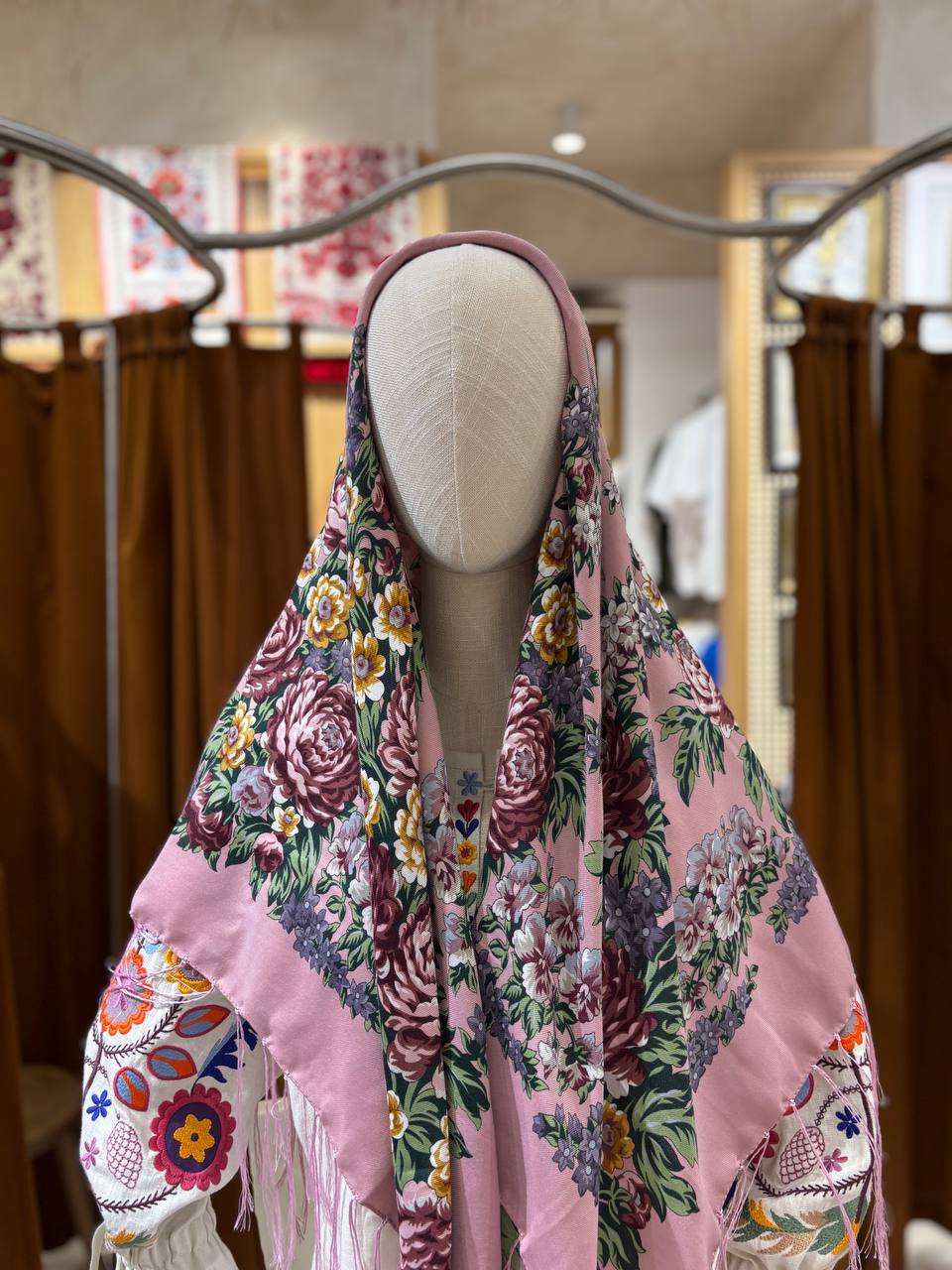 Pink Ukrainian wool shawl,Traditional Ukrainian, gift for women, Mom, Daughter bohemian scarf flower, Ukrainian clothings, Christmas