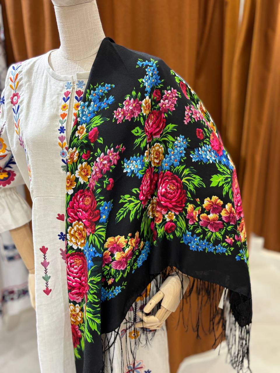 Black Ukrainian Shawl - 80% Wool Floral Scarf