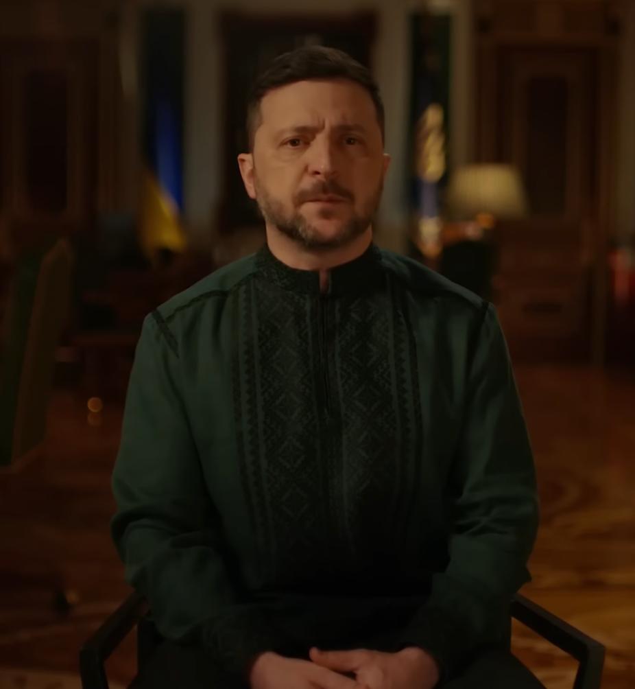 Men's Green Linen Embroidered Vyshyvanka - Traditional Ukrainian Folk Costume