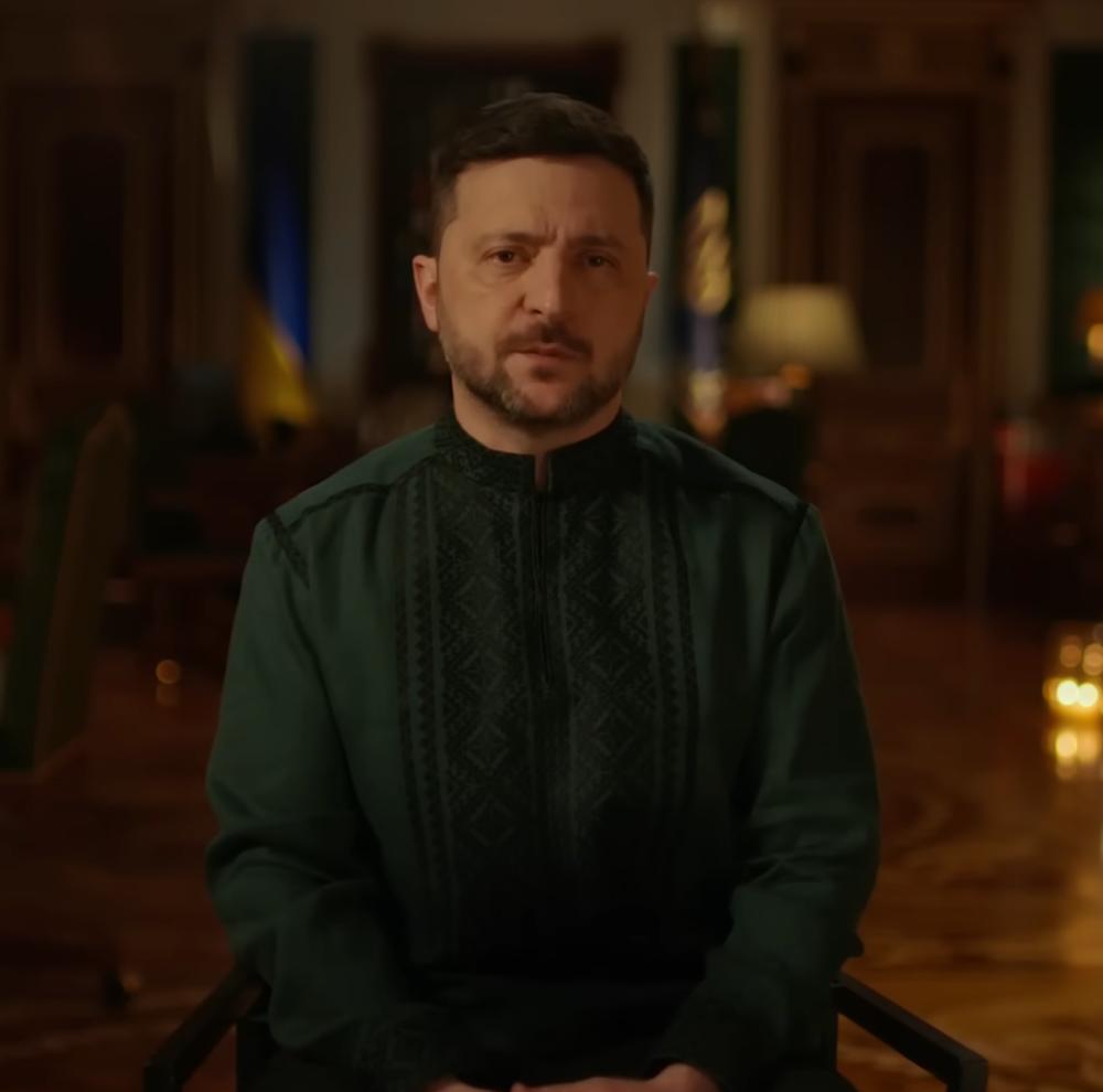 Men's Green Linen Embroidered Vyshyvanka - Traditional Ukrainian Folk Costume