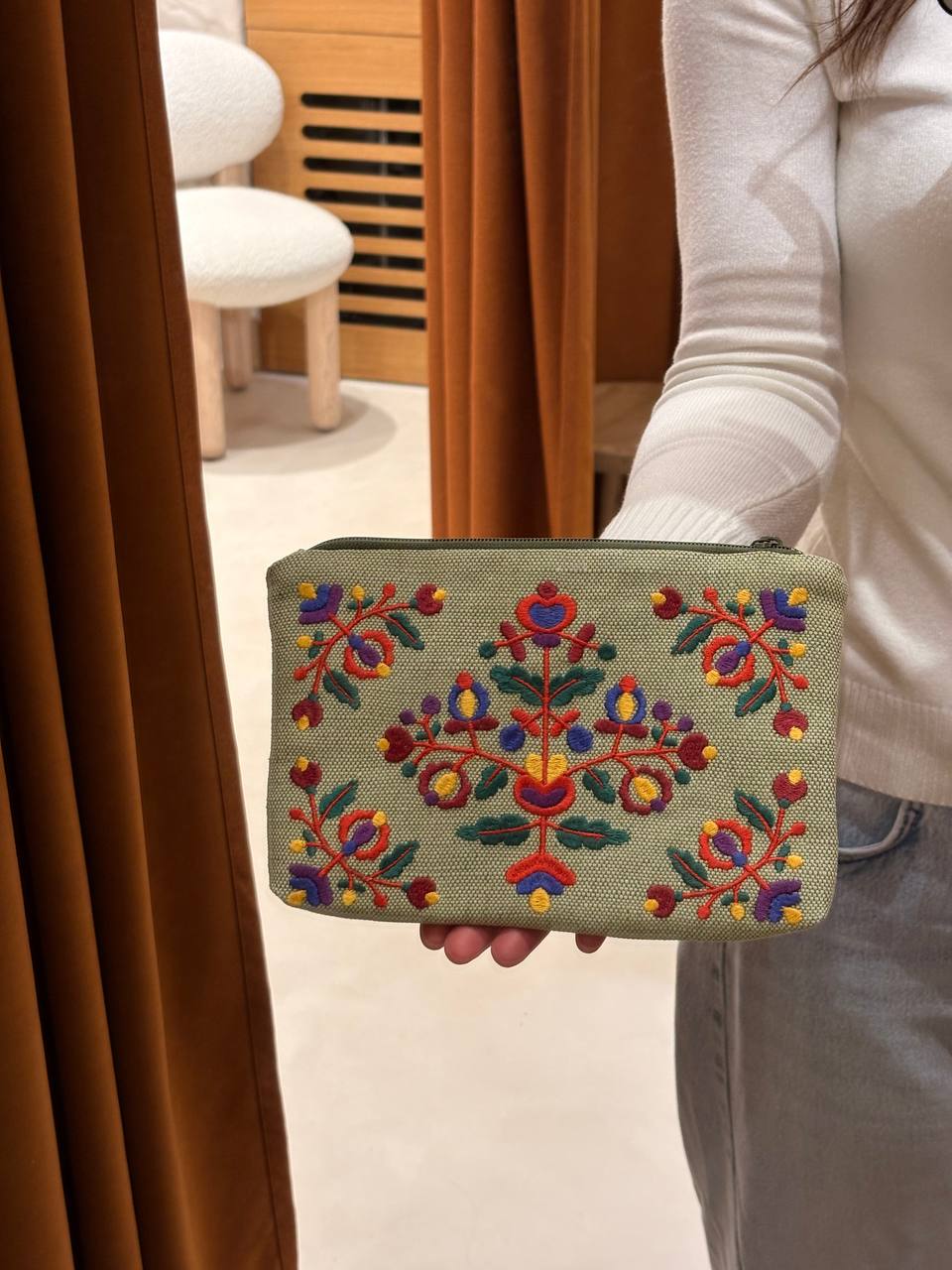 Pequena bolsa de maquilhagem com padrão ucraniano bordado, bolsa de cosméticos adorável com design floral e de pássaros