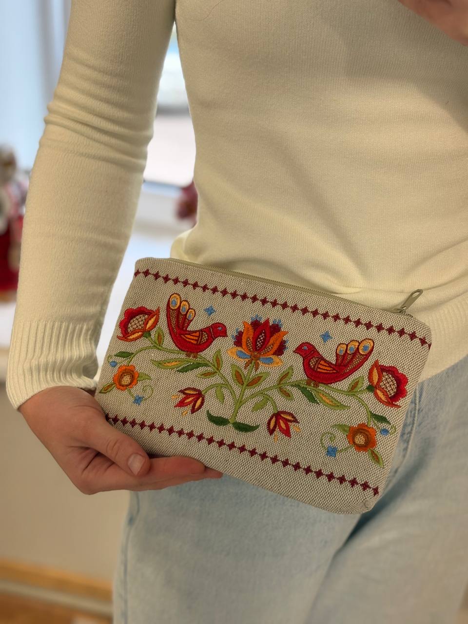 Piccola pochette per trucco con motivo ucraino ricamato, graziosa trousse cosmetica con motivo floreale e uccello