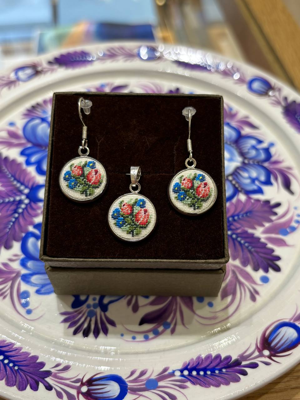 Embroidered Earrings and Pendant Set for Women