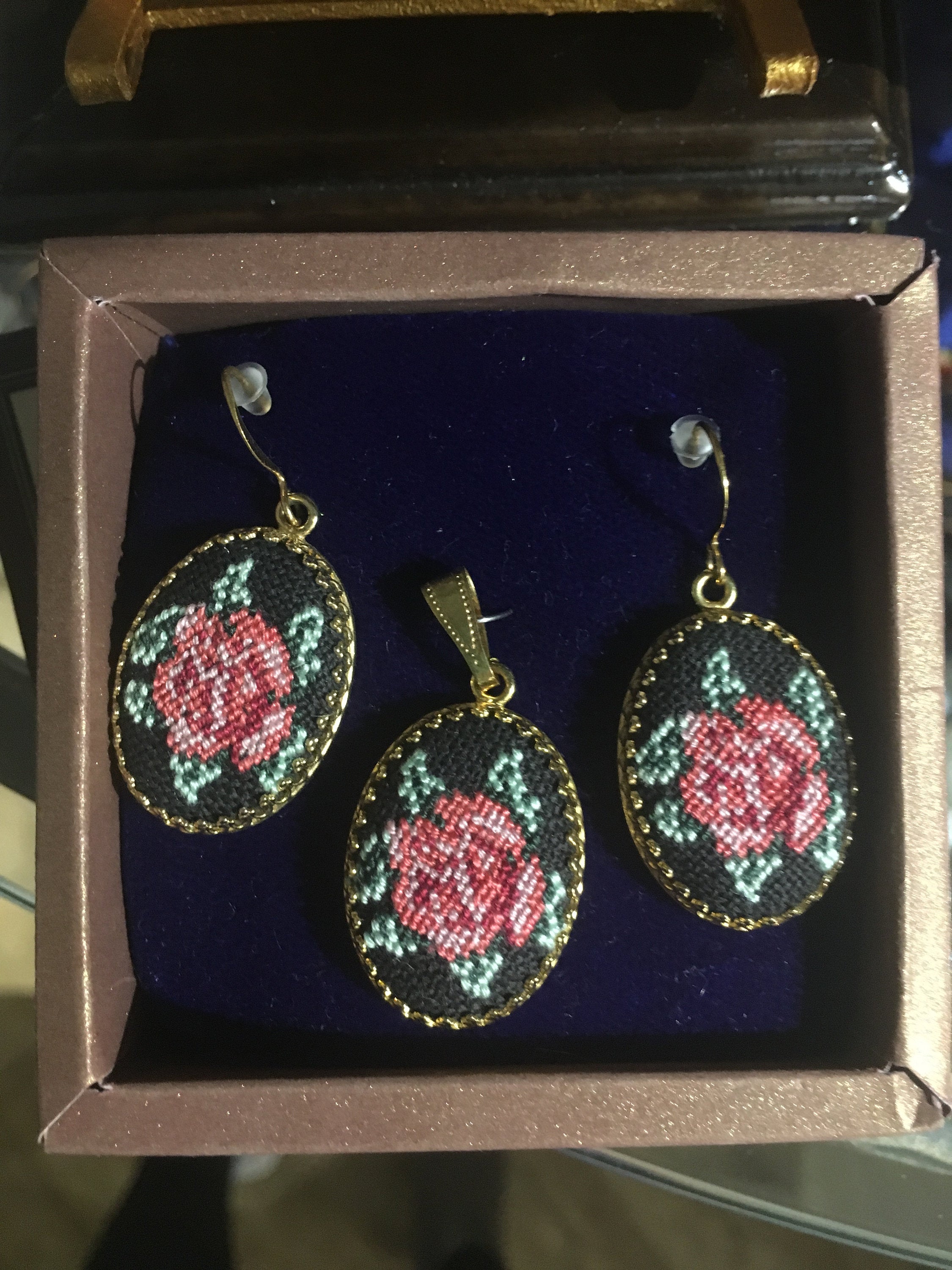 Hand-Embroidered Earrings and Pendant Set for Women