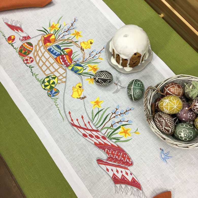 Ukrainian Embroidered Linen Table Runner 90x40 cm